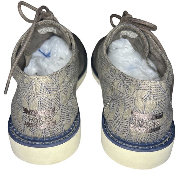 Toms Men's Gray Shoes with Subtle Navy Line Design Size 8.5 - Picture 3 of 9